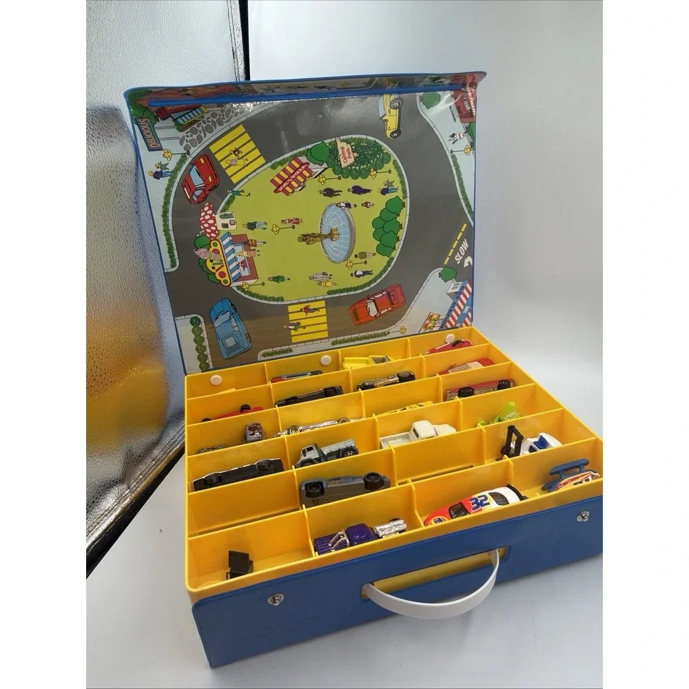 Vintage REALTOY Playset Car Carrying Case With 20 Mixed Cars Old/New - RARE